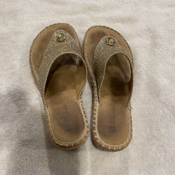 White mountain Beachball gold espadrille wedge!!! - Picture 4 of 4
